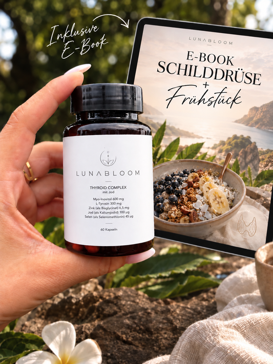 LunaBloom Thyroid Complex mit Jod in der Hand, mit E-Book Schilddrüse & Frühstück